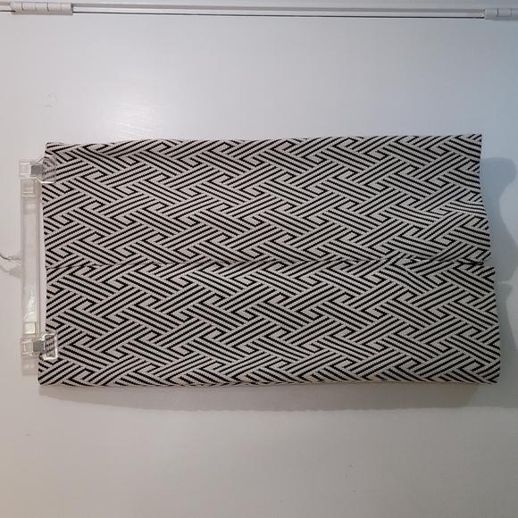 Zara Trafaluc Women's Aztec Print Pencil Skirt Size Medium - Picture 2 of 9